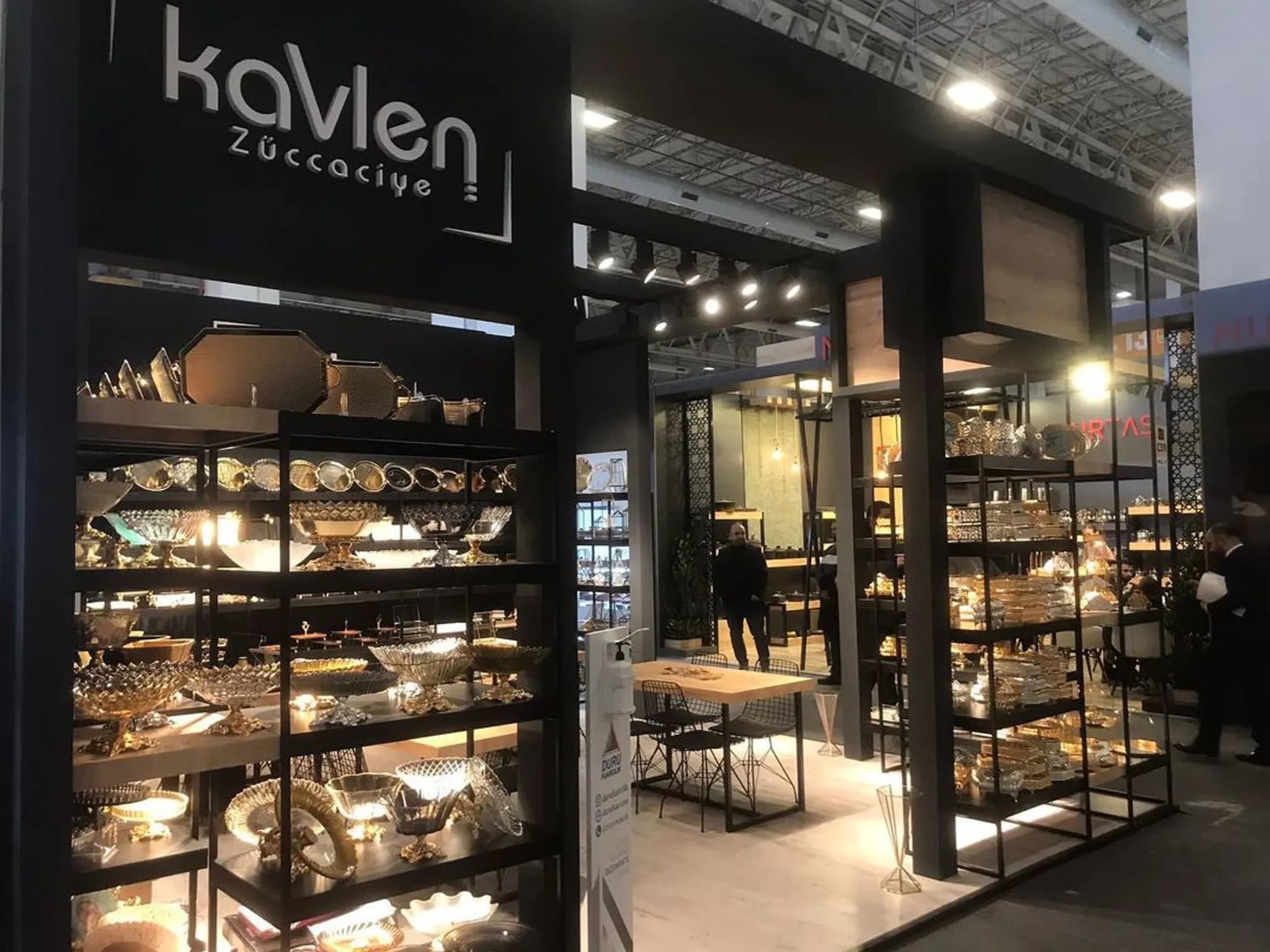 HOST İSTANBUL 2022 — KAVLEN — 2